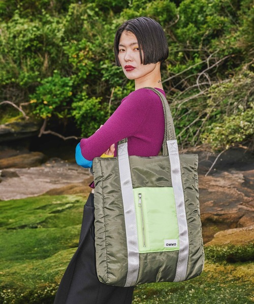 OMMO（オーエムエムオー） トートバッグ PADDED NYLON TOTE BAG