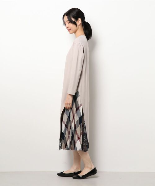 「BLUE LABEL CRESTBRIDGE」 長袖カットソー 38 ベージュ レディース