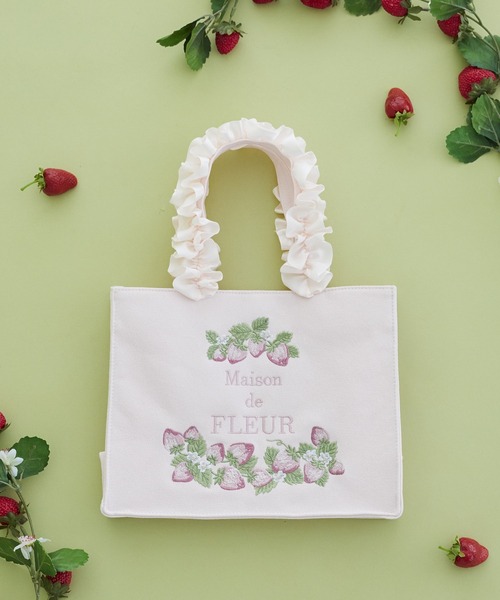 Maison de FLEUR（メゾンドフルール） トートバッグ いちごフリル
