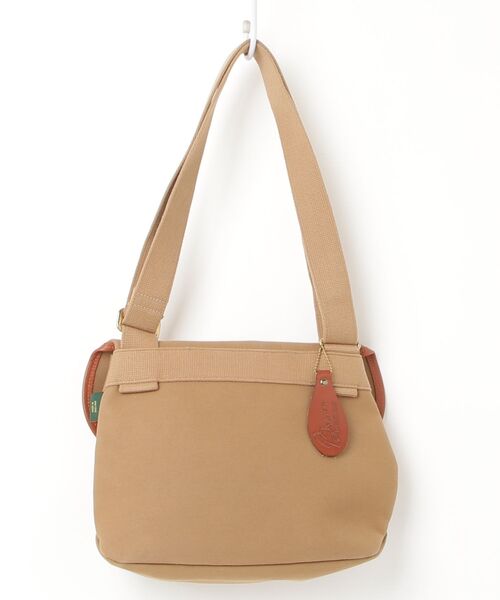 「BRADY」 ショルダーバッグ ONE SIZE カーキ レディースの画像