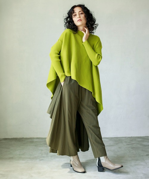 「OSMOSIS」 「loaf」パンツ ONE SIZE グレー レディースの画像