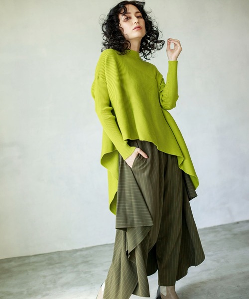 「OSMOSIS」 「loaf」パンツ ONE SIZE グレー レディースの画像