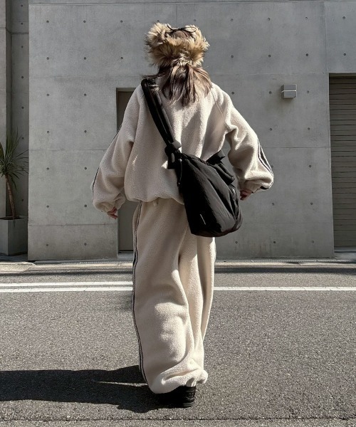 YACA（ヤーカ） パーカー Side Line Boa Fleece Anorak/サイドライン
