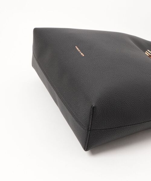未使用級✨チャールズ&キース ポーチ付ショルダーバッグ ブラック　ホーボー CHARLES ＆ KEITH（チャールズ&キース） ショルダーバッグ バッグ