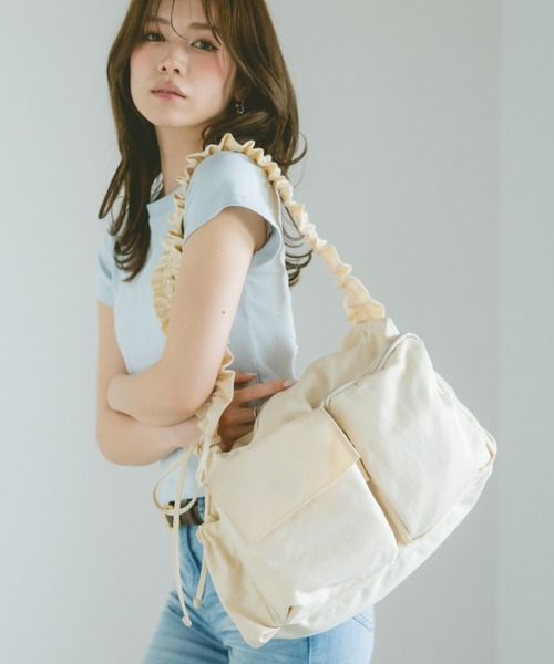 VANNIE U（ヴァニーユー） ショルダーバッグ バッグ アウトポケット