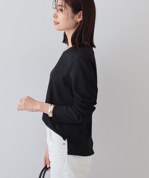 INDIVI（インディヴィ） tシャツ 「洗える／凹凸素材」Vネック