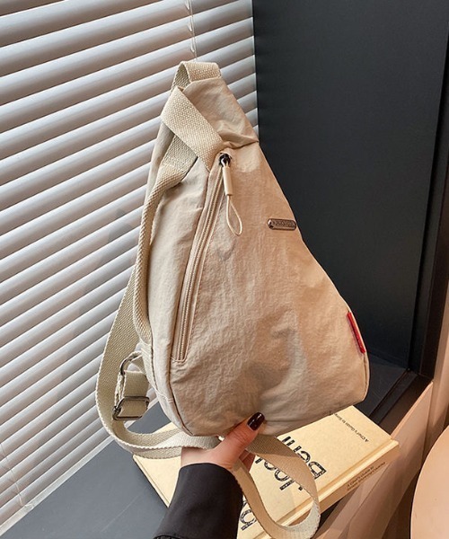 FreeZone ショルダーバッグ ナイロン三角スリングバッグ メンズ