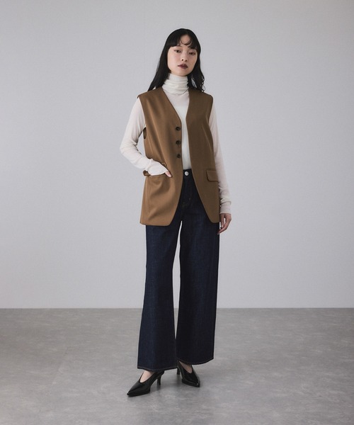 ADAM ET ROPE FEMME ホワイトジレ ADAM ET ROPE'（アダムエロペ）の「クロスディティールジレ