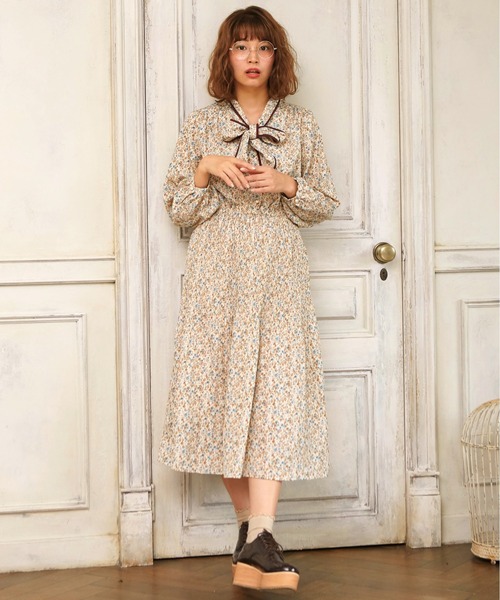 「OLIVE des OLIVE」 長袖ワンピース FREE ベージュ レディース_画像5