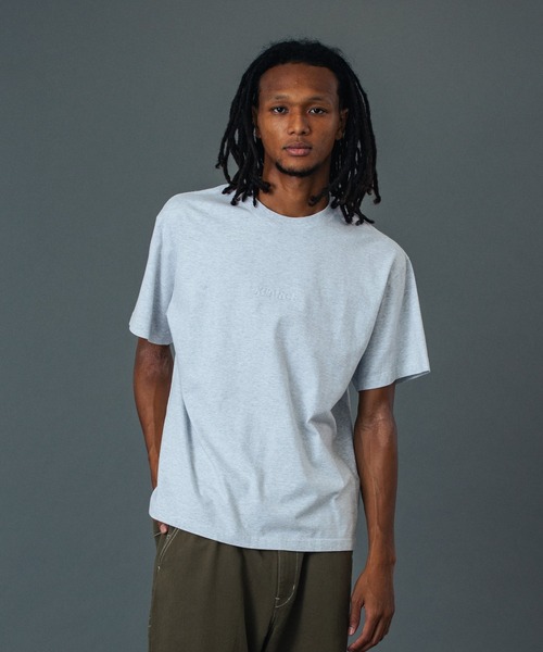 XLARGE（エクストラ ラージ） tシャツ EMBOSSED STANDARD LOGO S/S TEE
