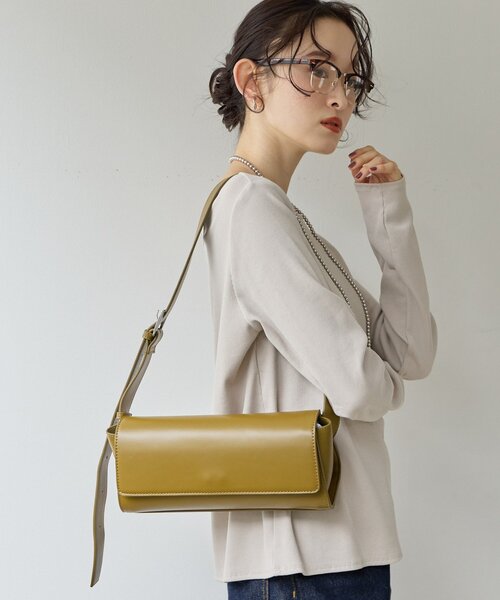 ショルダーバッグ バッグ 「Noka」ロングベルトワンハンドルフラップショルダーバッグ「WEB限定」 レディース | Discoat