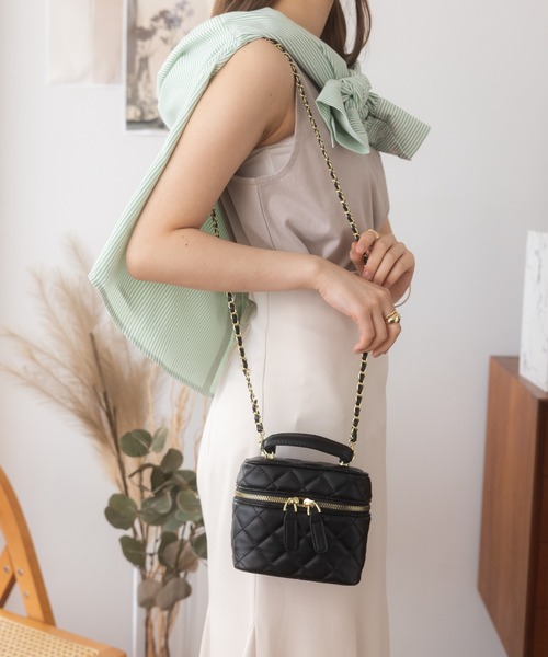 Ada. ショルダーバッグ バッグ キルティング バニティ レディース