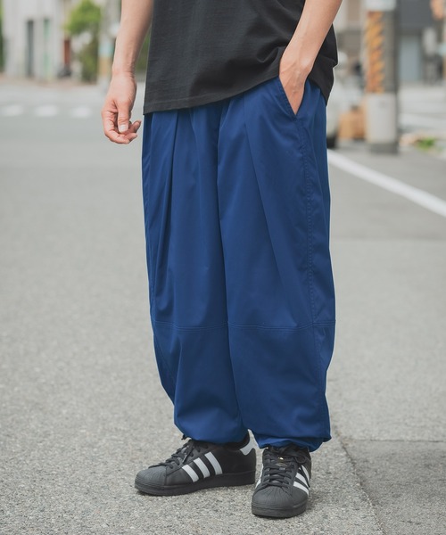 【新品同様】CINOH チノ メンズ ウール ワイドパンツ 46 M 80 青 CINOH｜チノ（メンズ）のパンツ（ブルー・ネイビー/青色系）通販
