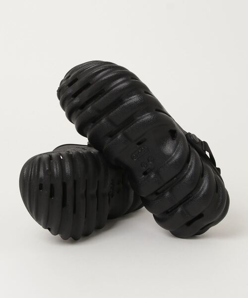 【新品未使用】crocs ブラック サンダル 通気性穴あきデザイン 新品】CROCS クロックス サイプラス サンダル ミュール 黒
