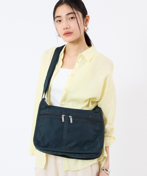 LeSportsac DELUXE EVERYDAY BAG ダークオリーブ/斜めがけ DELUXE EVERYDAY BAGオリーブフローラルシルエット（クロス