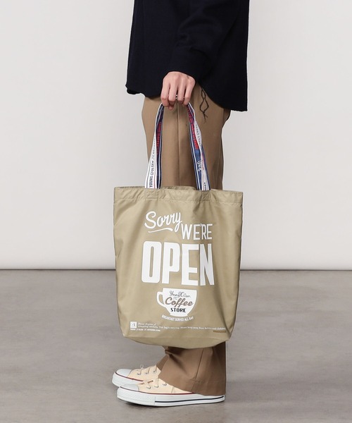 ✨美品✨　Young&Olsen ベージュトートバッグ 美品 YOUNG&OLSEN エンボスドレザートート M ベージュ - メルカリ
