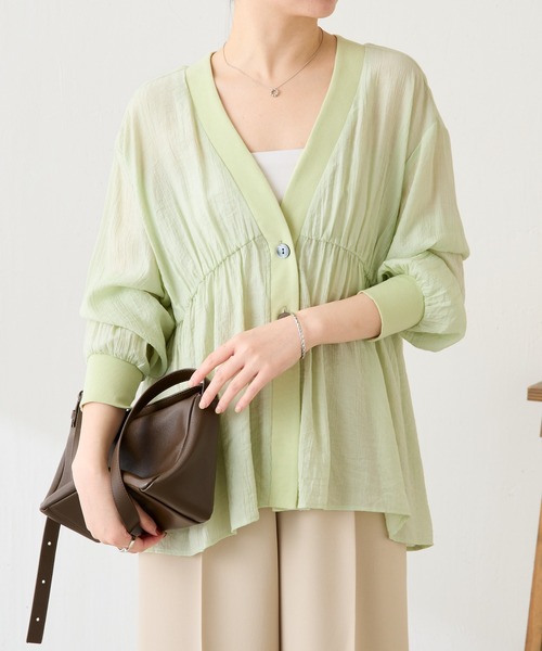 ブラウス シャツ 体型カバー/軽量/夏にも羽織れるギャザー切替シアーシャツカーディガン/WEB限定カラー展開 レディースの画像