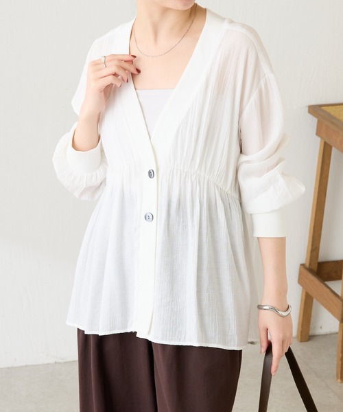 ブラウス シャツ 体型カバー/軽量/夏にも羽織れるギャザー切替シアーシャツカーディガン/WEB限定カラー展開 レディースの画像