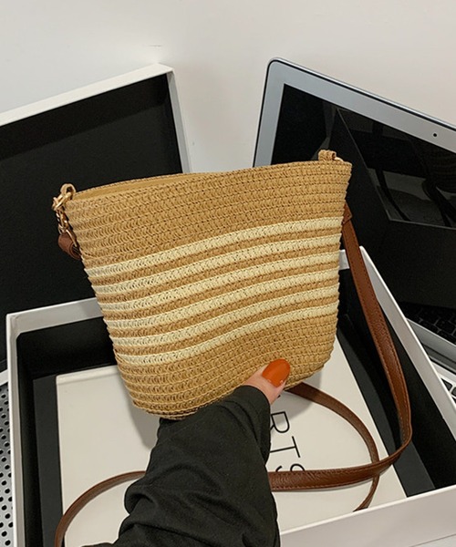 ブラウン バスケット編み ショルダーバッグ DAY CLOSET ショルダーバッグ バッグ 「マチ有/ベルト取り外し可」草