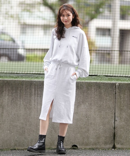 RVCA トレーナーワンピース RVCA トレーナーワンピース