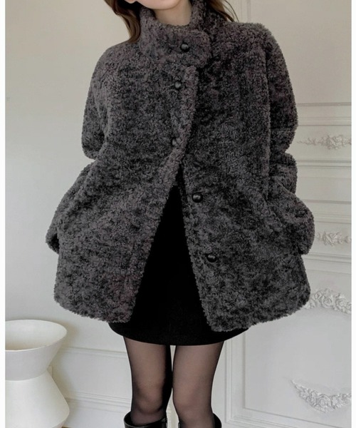 ファー付きゆったりアウター★シンプル秋冬コートデート女子会におすすめ ファー付きゆったりアウター☆シンプル秋冬コートデート女子会に