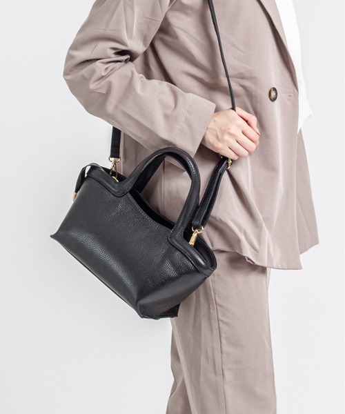 AULENTTI（オウレンティ） ショルダーバッグ バッグ 「AULENTTI