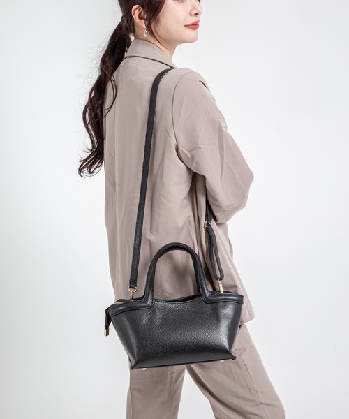 AULENTTI（オウレンティ） ショルダーバッグ バッグ 「AULENTTI