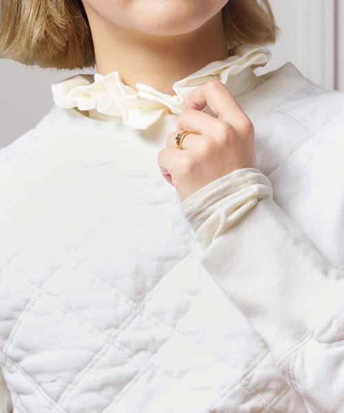 IENA LA BOUCLE フリルヘンリーネックカットソー 白 追加》IENA LA BOUCLE フリルヘンリーネックカットソー（Tシャツ