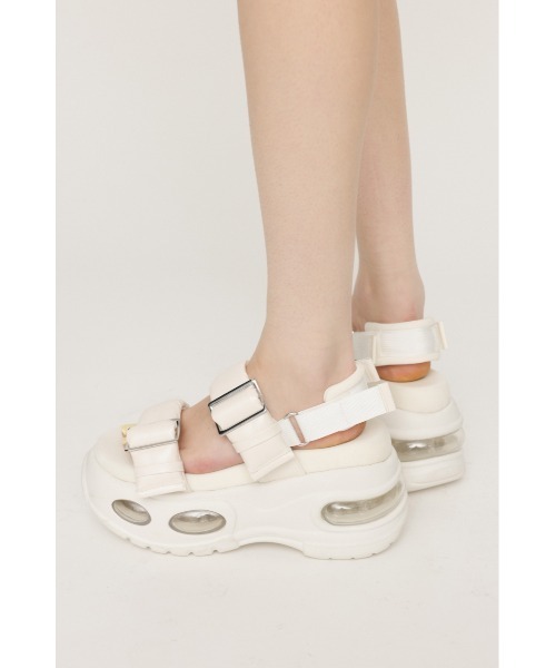 SLY エアー ボリューム ソール サンダル 厚底　Mサイズ UGG SLY エアー ボリューム ソール サンダル 厚底 Mサイズ UGG