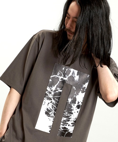 NO ID. tシャツ グラフィックロゴプリントBIG-Tシャツ メンズ