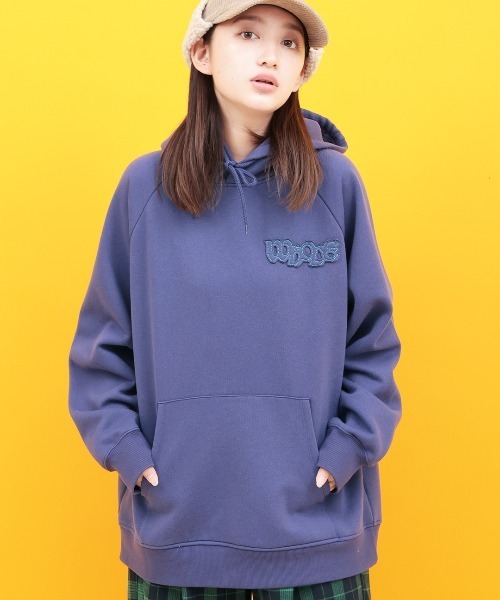 チチカカ（TITICACA） パーカー 裏起毛ロゴパッチフーディー