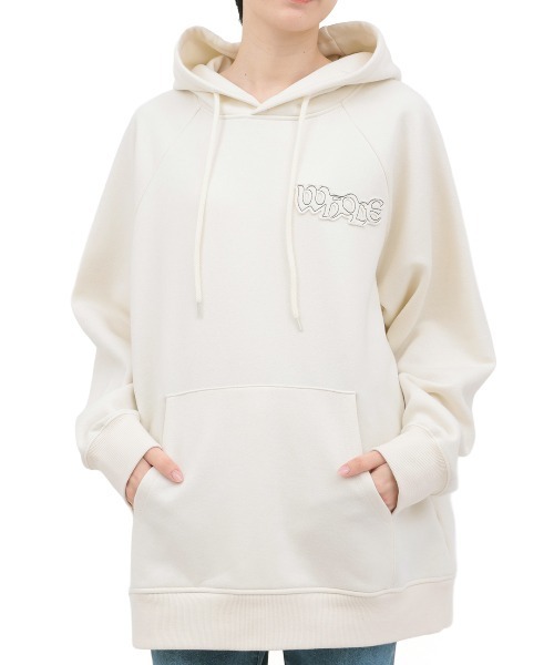 チチカカ（TITICACA） パーカー 裏起毛ロゴパッチフーディー