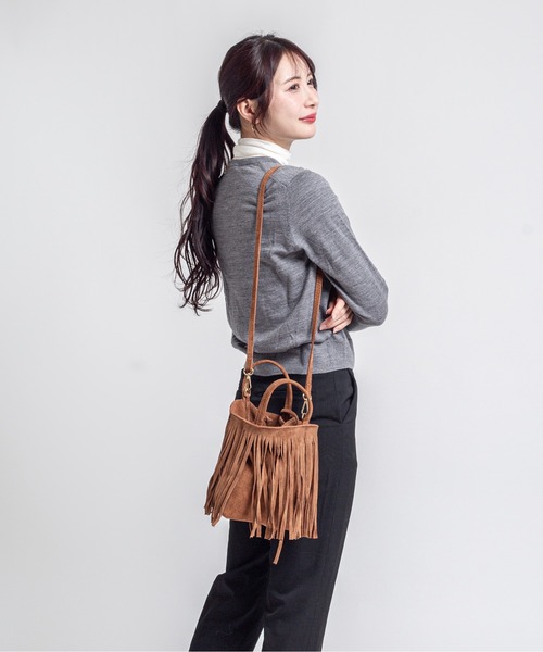 ⭐︎ 美品　AULENTTI オウレンティ　ショルダーバッグ AULENTTI（オウレンティ） ショルダーバッグ バッグ 「AULENTTI