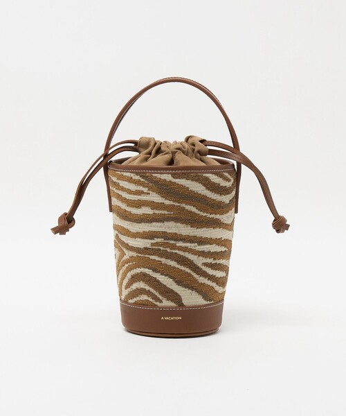 104274584