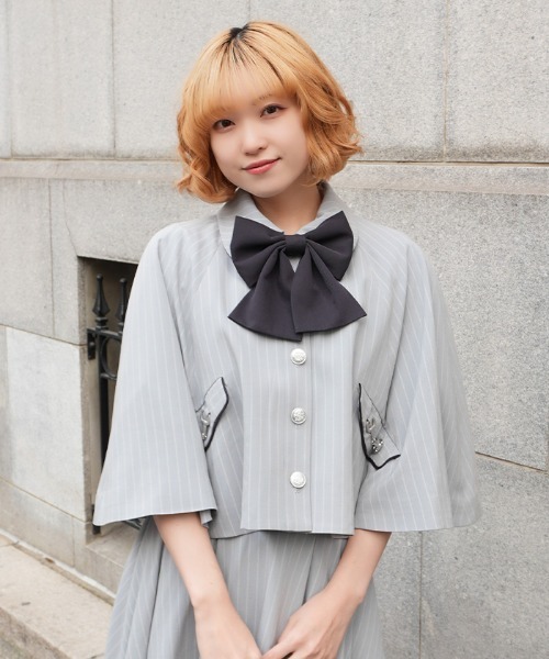 axes femme POETIQUE ベスト ジレ バイカラーリボン付きケープ