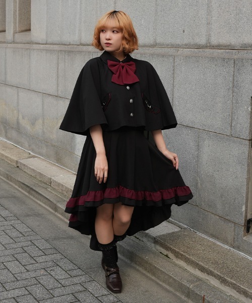 axes femme POETIQUE ベスト ジレ バイカラーリボン付きケープ