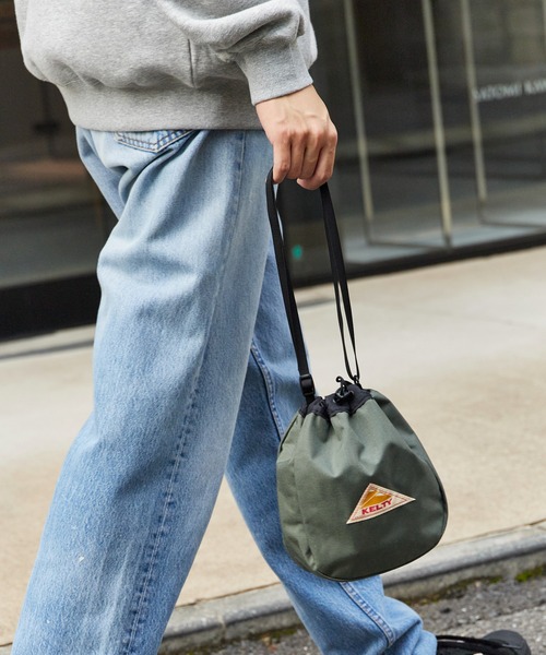 デコルテアクセサリー　kinchaku bag 巾着バッグ 巾着バッグ Kinchaku bag (black) | tomorka | 和歌山