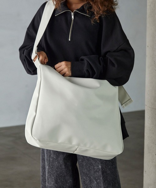 SERACE ショルダーバッグ 「SERACE」Loose big shoulder bag