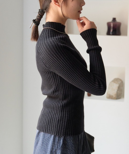 TRIANGLE PALETTE ニット セーター 春先にもおすすめ ボトルネック