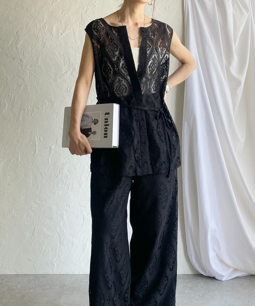 ジレ、ブラウスセットアップ Mezzo - . 『ITEM』 ジレのセットアップコーデはボウタイシャツ
