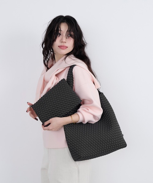♥️新品未使用♥️ NAGHEDI ナゲディ クロスボディバッグ ショルダー 軽量 NAGHEDI（ナゲディ） ショルダーバッグ バッグ 「NAGHEDI」ワン