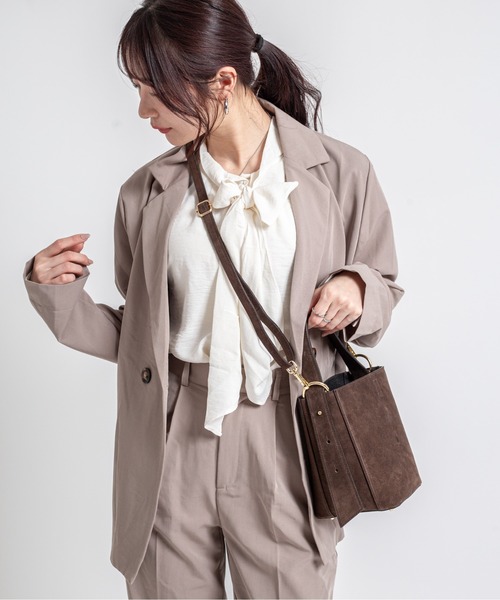 AULENTTI（オウレンティ） ショルダーバッグ バッグ 「AULENTTI