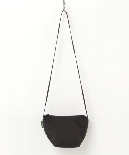 Herve chapelier ブラック　バッグ エルベシャプリエ】オンライン限定の“究極の黒”が待望の再入荷。異素材
