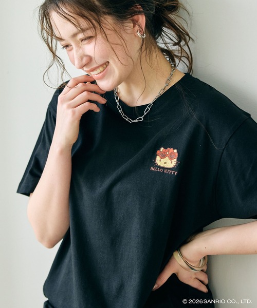 sanrio（サンリオ） tシャツ 「sanrio characters」HELLO KITTY/日焼け