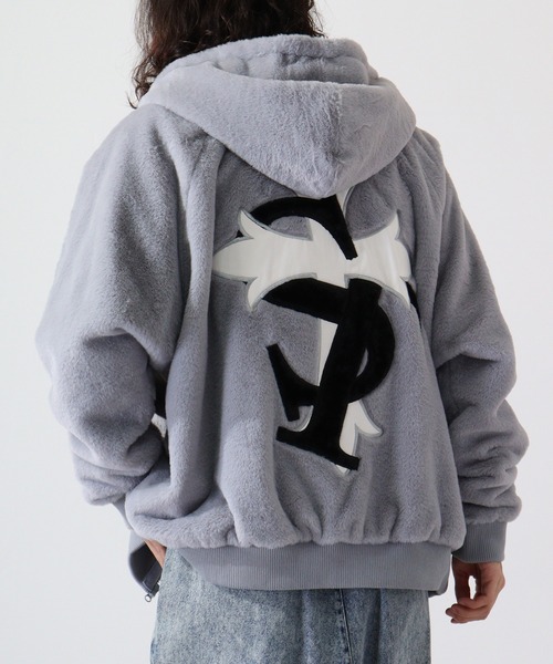 RE730 ブルゾン アウター Cross big fur blouson / クロスアップリケ