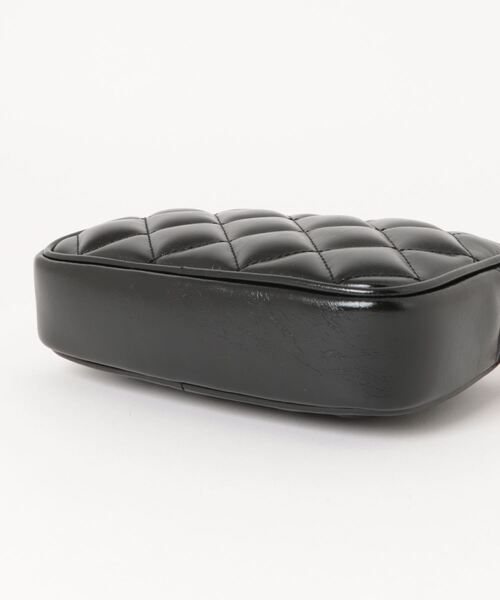 CHARLES & KEITH◇Mini Apfra キルティング クロスボディバッグ CHARLES ＆ KEITH ショルダーバッグ バッグ Apfra ミニアップ