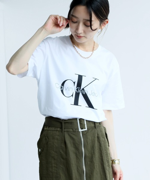   Jeans カルバンクライン ジーンズ CK ロゴ スリムフィット Tシャツ レディース J20J220253 ブランド 白 ホワイト 黒 ブラック プレゼント Calvin Klein Jeans カルバンクライン ジーンズ CK ロゴ スリム