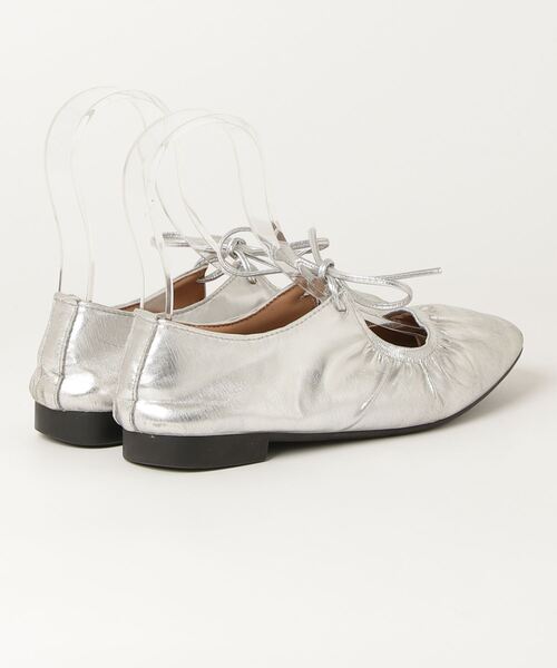 Vipoa」 フラットパンプス MEDIUM シルバー レディース