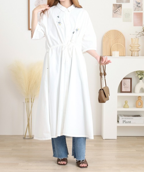 【新品・未使用】Emago ワンピース Emago（イマゴ） ワンピース 半袖 配色ステッチ花刺繍ワンピース