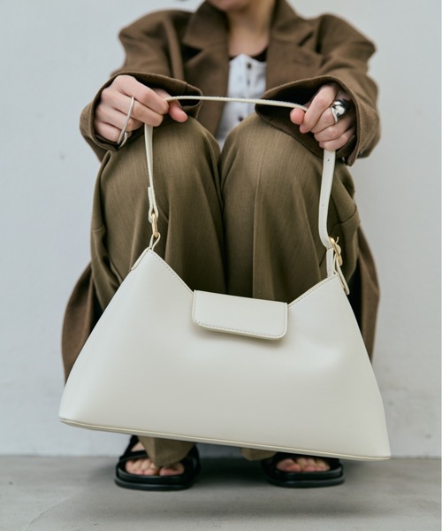 AIC. ハンドバッグ フェイクレザーハンドバッグ : ZOZOTOWN Yahoo!店